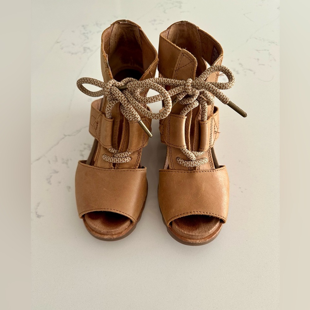 Sorel wedge sandals, size 7, beige